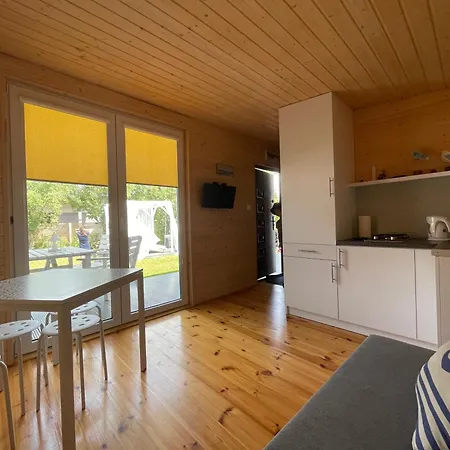 Zuzanna ロッジ Mieroszyno